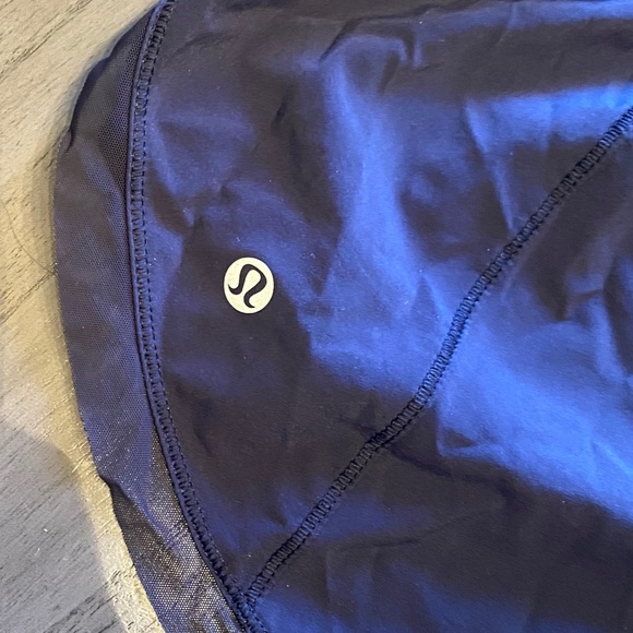 Lululemon shorts - Picture 4 of 5